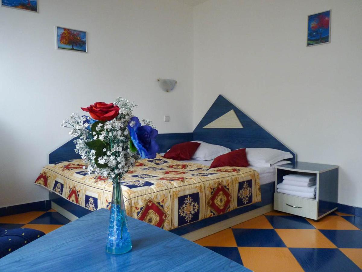 Darling Hotel Sofia Room photo